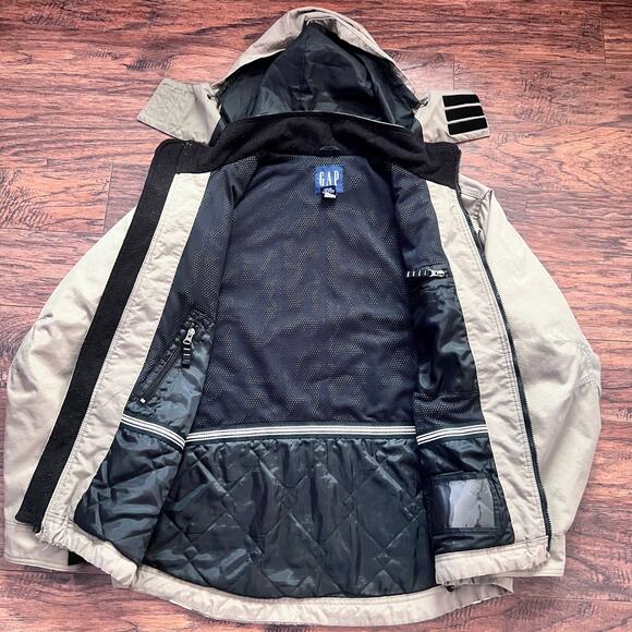 GAP Men’s Medium Padded Nylon Jacket Hooded Full Zip Taupe Outdoor Coat - Picture 4 of 11